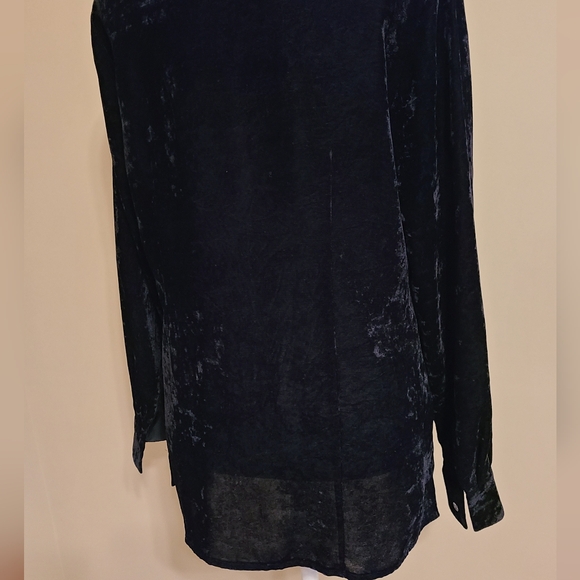 Ann Taylor Loft Textured Black Velour Long Sleeve Button-Down Blouse Size 10 - Picture 6 of 9